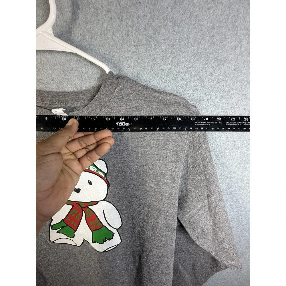 LAT Apparel Sweatshirt Mens Large Gray Christmas Bear Fleece‎ Pullover Graphic